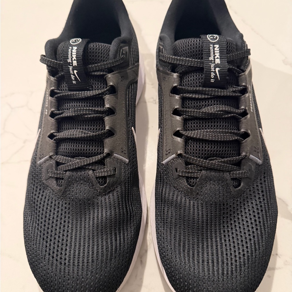 Nike Air Zoom Pegasus Men's Black and White Running Shoes